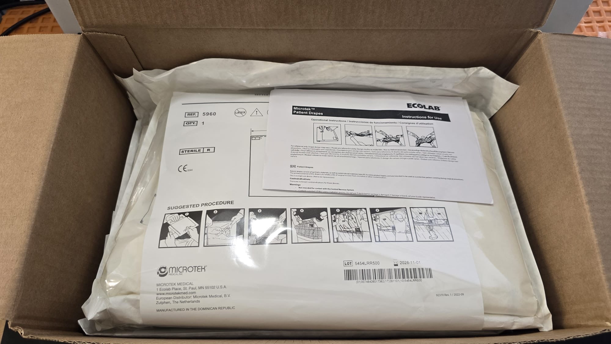 Ecolab Microtek Patient Drape REF: 5960 Dated: 2028