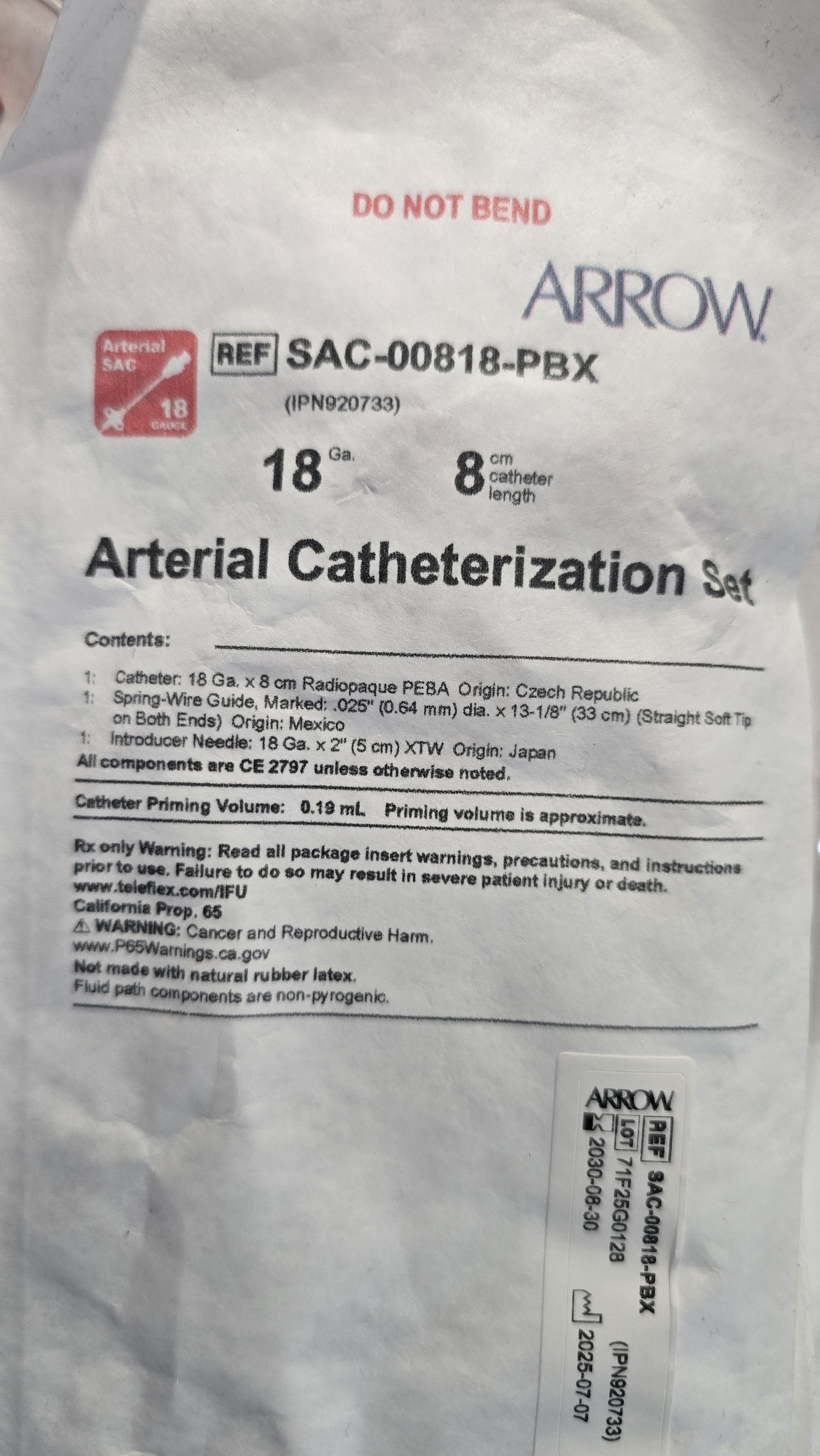 Teleflex Arterial Catheterization Set 18 Ga x 8 cm REF: SAC-00818-PBX Dated: 2030