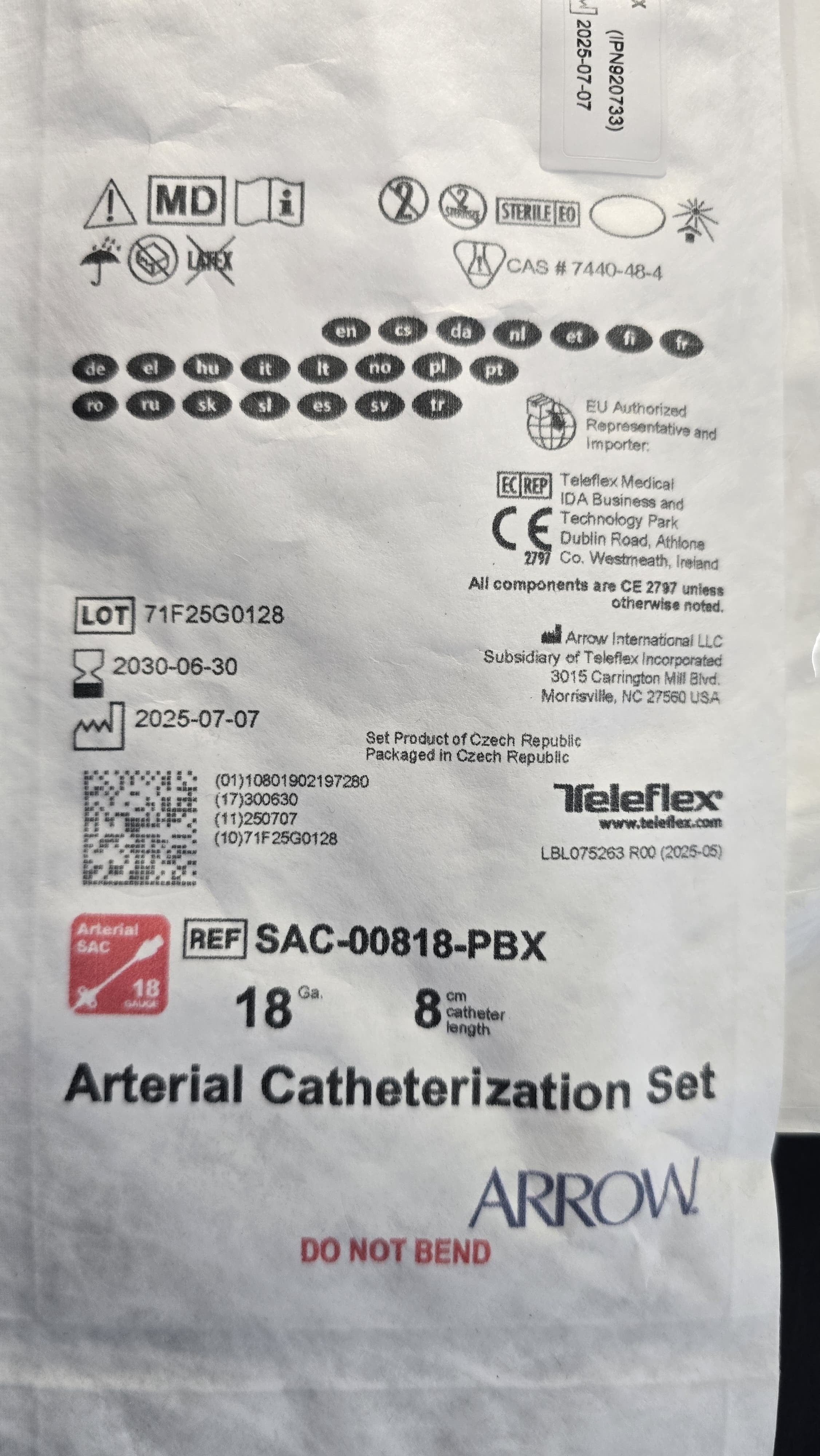 Teleflex Arterial Catheterization Set 18 Ga x 8 cm REF: SAC-00818-PBX Dated: 2030
