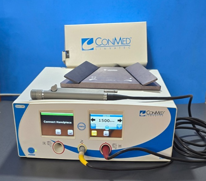 CONMED Linvatec D4000 Driver With MC9840 Handpiece & Foot Switch.