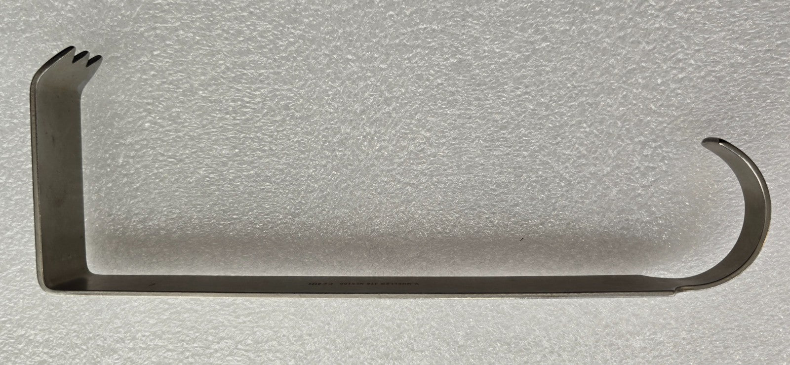 V.Mueller NL5100 Hibbs Retractor 9 1/8" x 1" x 3" Size Orthopedic Instruments