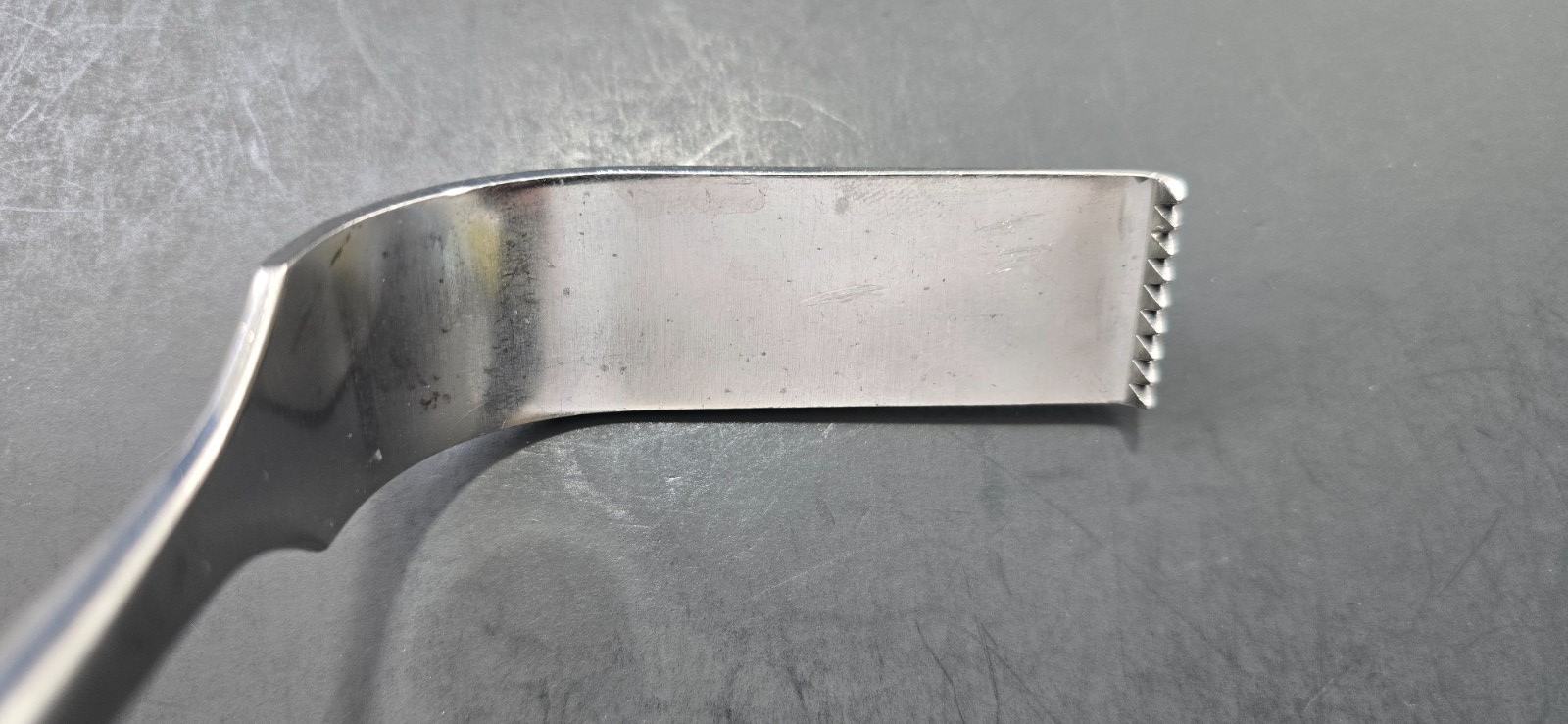 Codman Surgical Meyerding Retractor 8 3/4" Blade 1" x 3" Ref: 50-1065