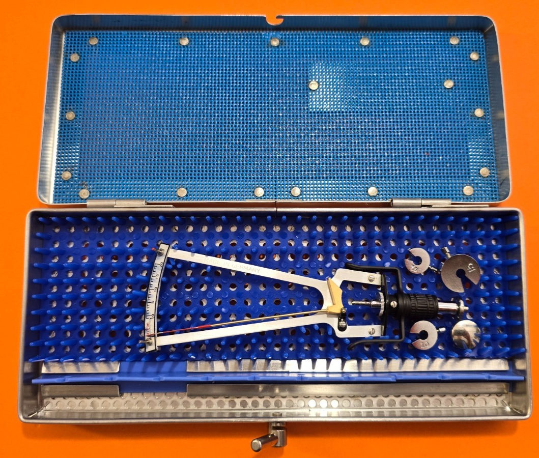 Advanced Medical Ophthalmic Schiotz Tonometer with 3 weights with Box.