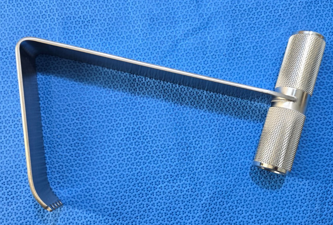 Millennium Surgical Orthopedic T-Handle Retractor Angled 7" Shaft Blade 5"