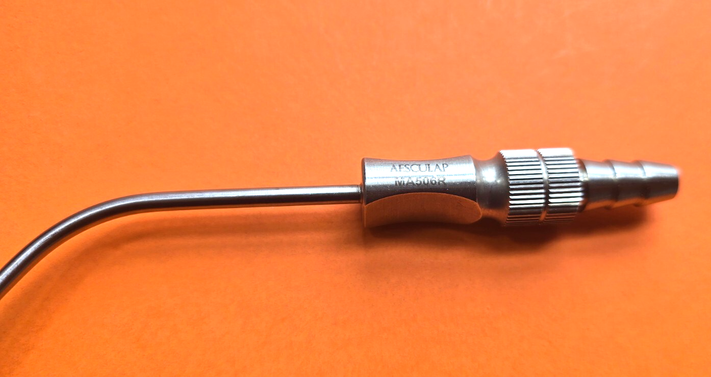 Aesculap MA 506R Surgical Fergusson Frazier Suction Tube, Angled 10Fr