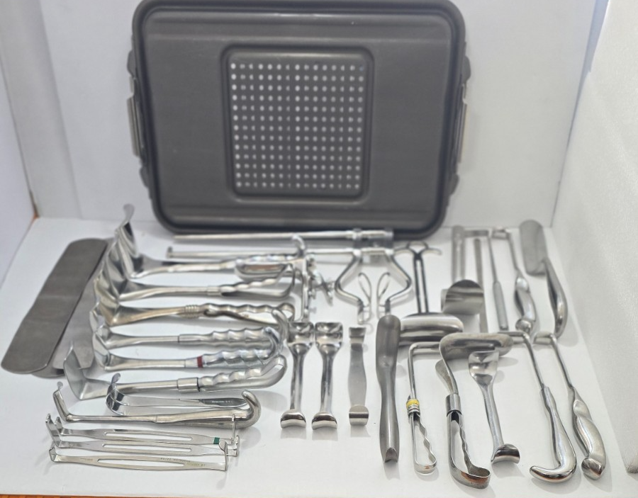 30-pieces Aesculap ,Codman ,Jarit ,Sklar Abdominal retractor Set w-Sterile case