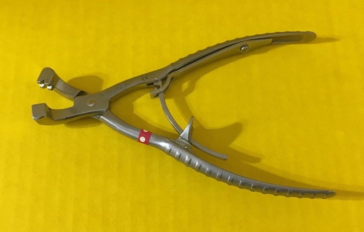 Synthes Surgical Holding Forceps REF: 351.782