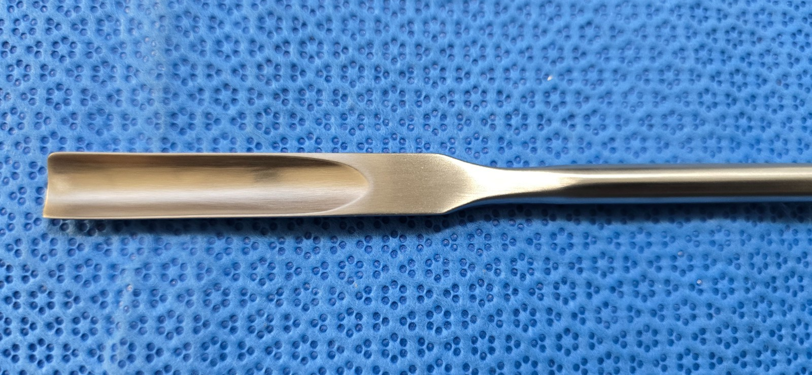 Life Instrument 753-1538-1 Surgical Orthopedic Long Chisel 15" Curved 3/8"