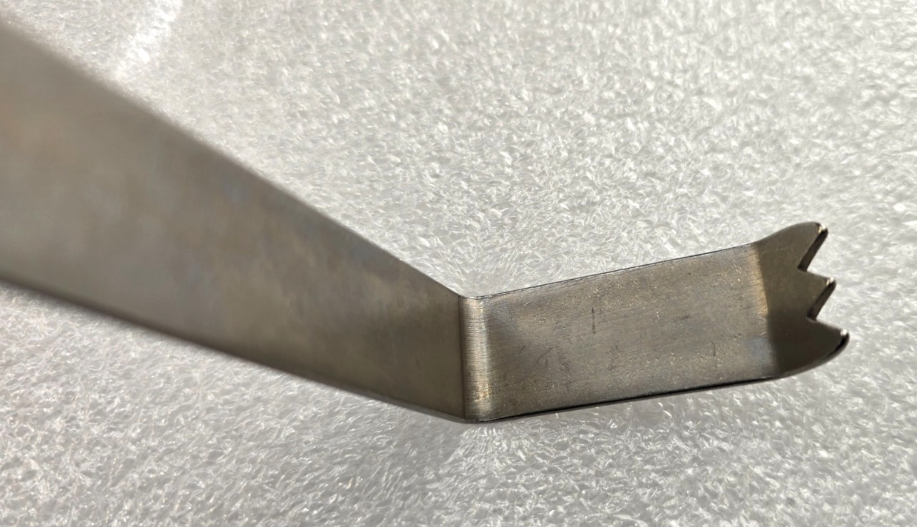 V.Mueller NL5101 Hibbs Retractor 9 1/8" x 3/4" x 2" Size Orthopedic Instruments