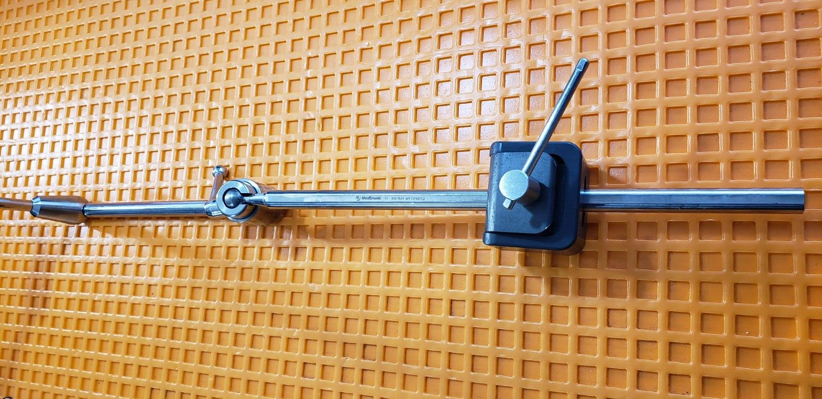 Medtronic 9561524 Table Mounted Retractor Arm with Automated Rail Clamp