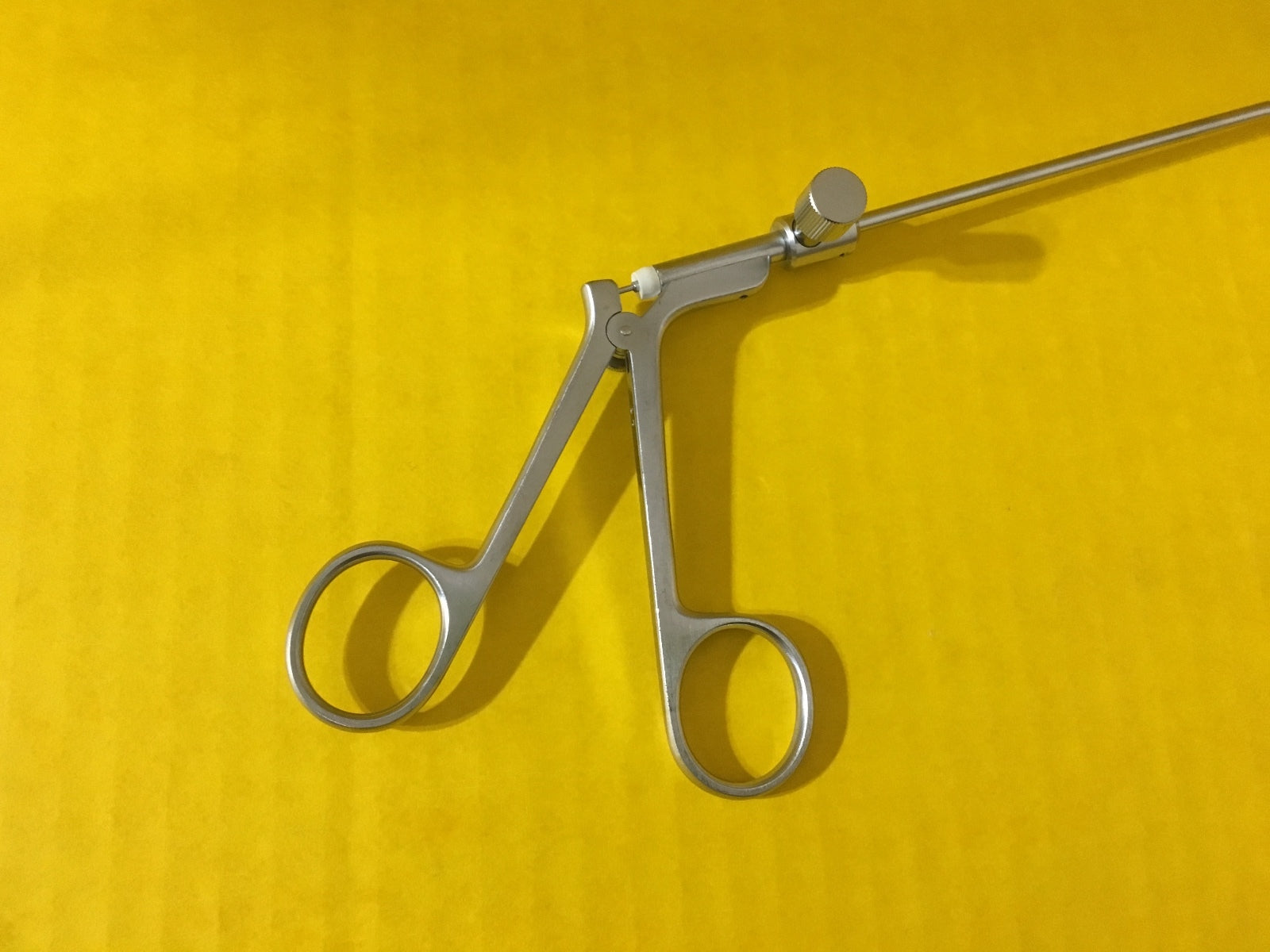 Storz Surgical Micro Hook Scissor, 3.3mm x 30cm REF: 26186 EH