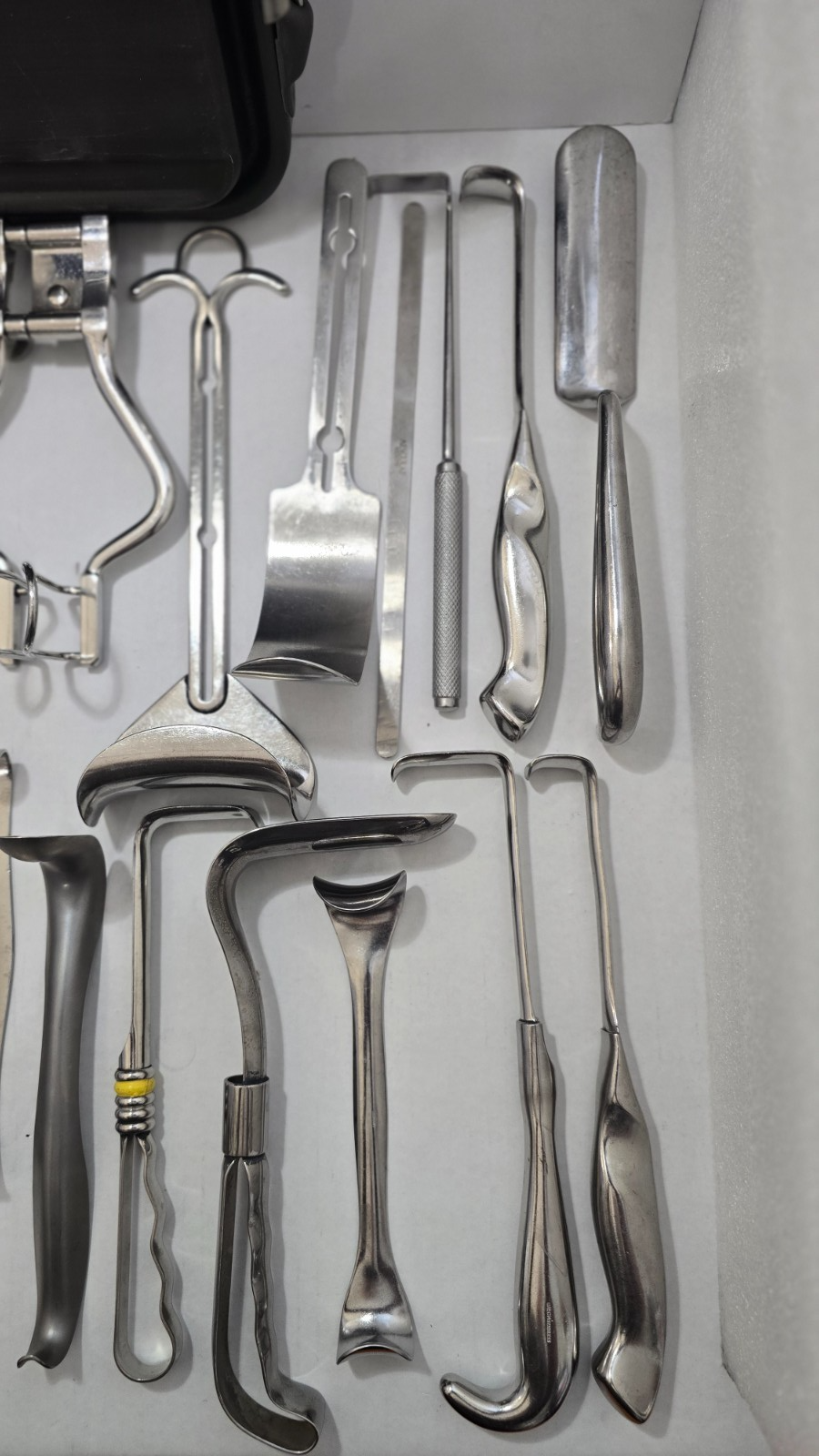 30-pieces Aesculap ,Codman ,Jarit ,Sklar Abdominal retractor Set w-Sterile case