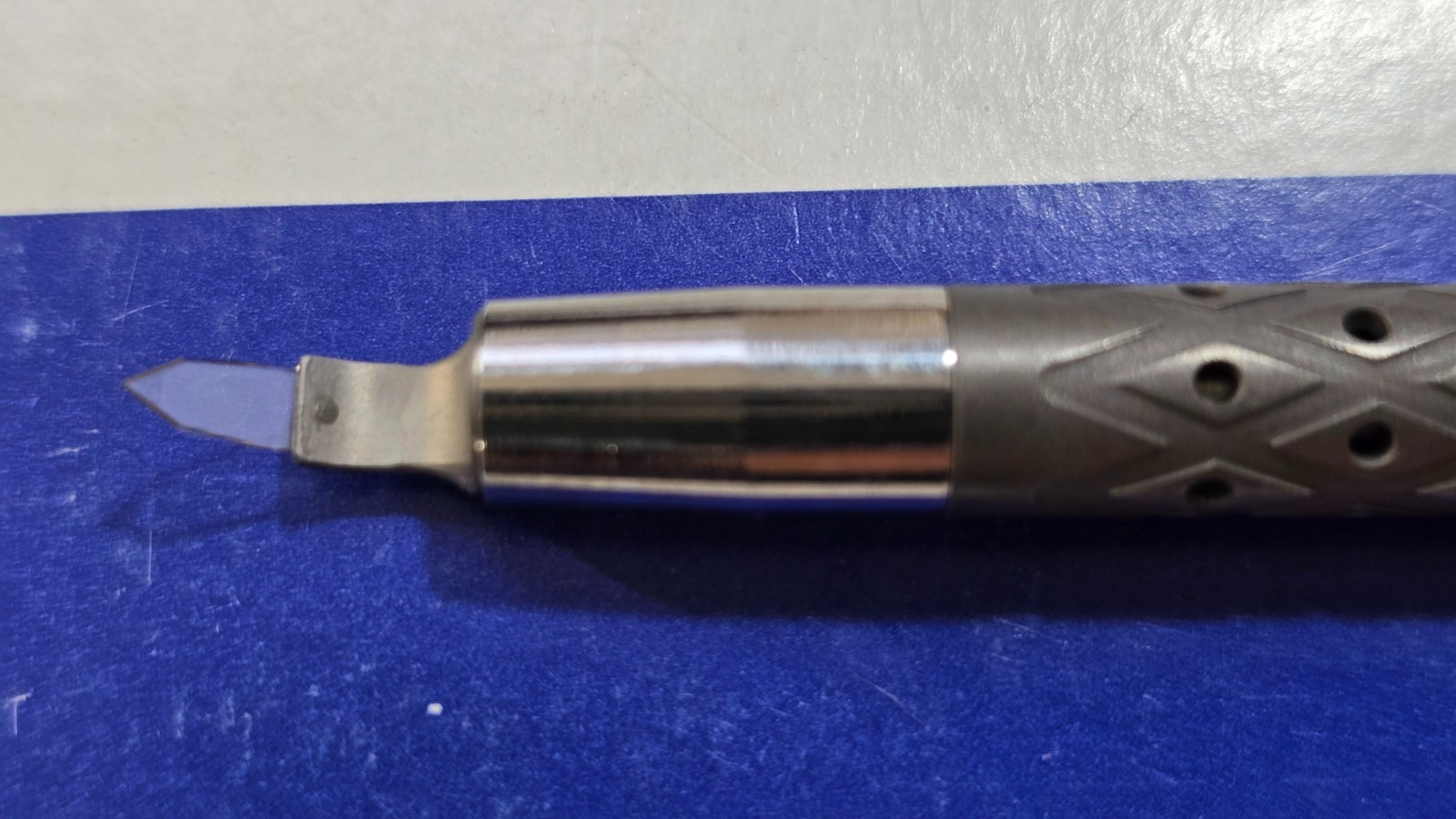 Mastel Surgical Ophthalmic Diamond Knife Angled REF: G1117 Diamond Blade.