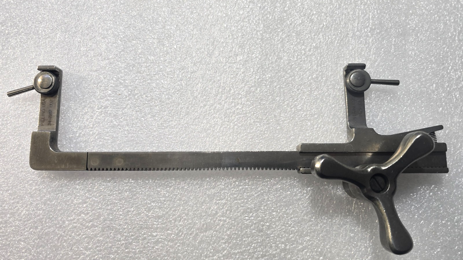 PILLING Surgical 34-2002 Wolvek Sternal Approximator Retractor 10 3/8"