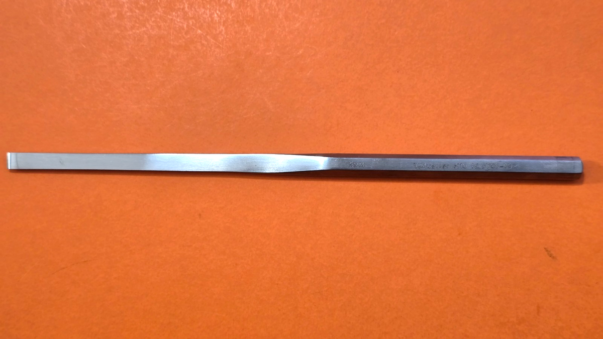 V. Mueller Surgical Orthopedic Osteotome 8.5" Straight 6mm wide