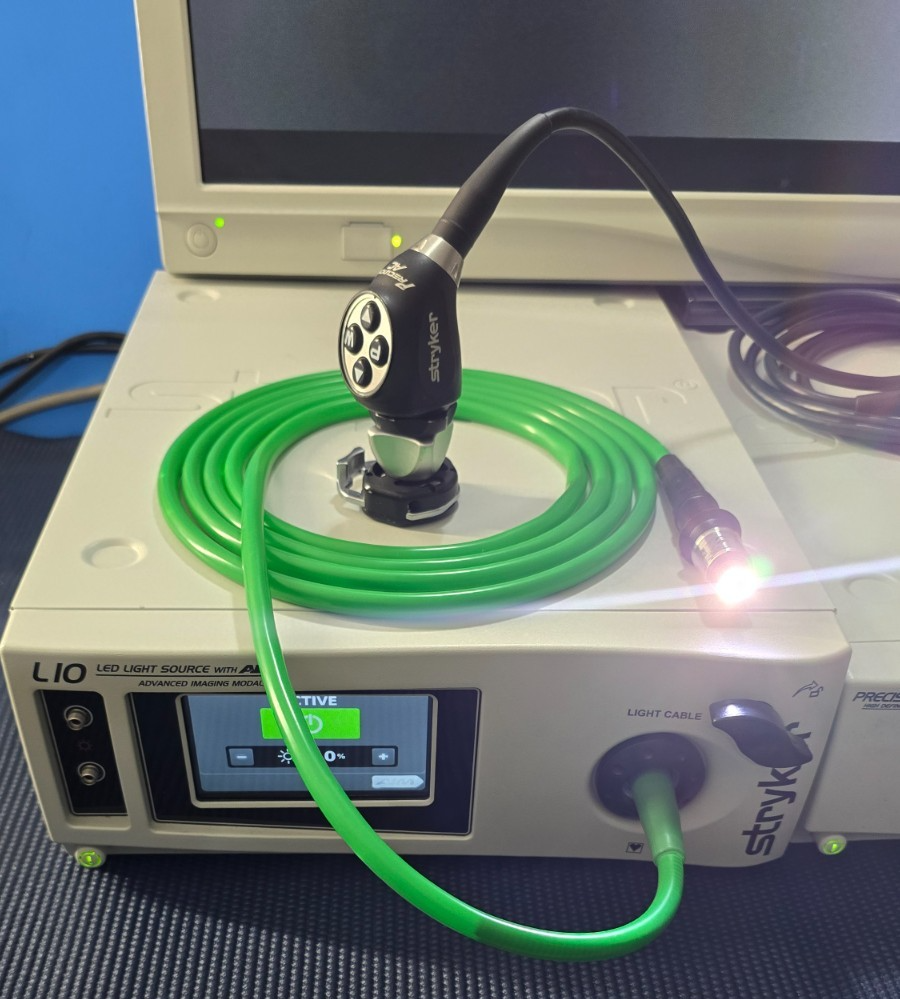Stryker Precision AC Camera System ,LI0 Light Source Green Cable, WiSe Monitor