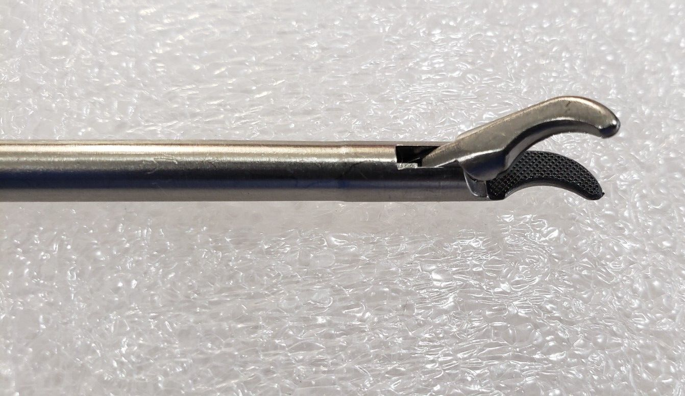 R.Wolf 8393.514 Laparoscopic Needle Holder 5mmx34cm Carbide jaws Right Curved