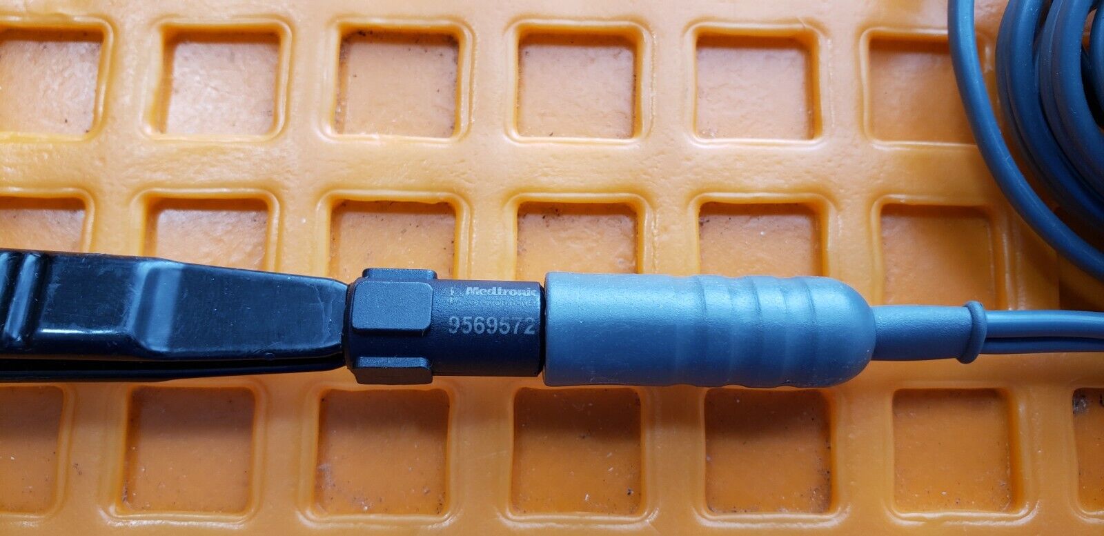 Medtronic 9569572 Surgical Bissinger Bipolar Forceps 9" Straight &Cable Reusable