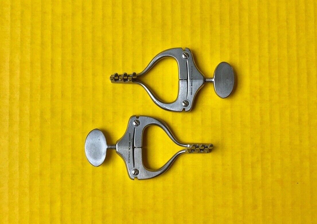 Weck Surgical Jansen Retractor, 3 x 3 Blunt Prongs, 4.5" (LOT of 2) REF: 488200