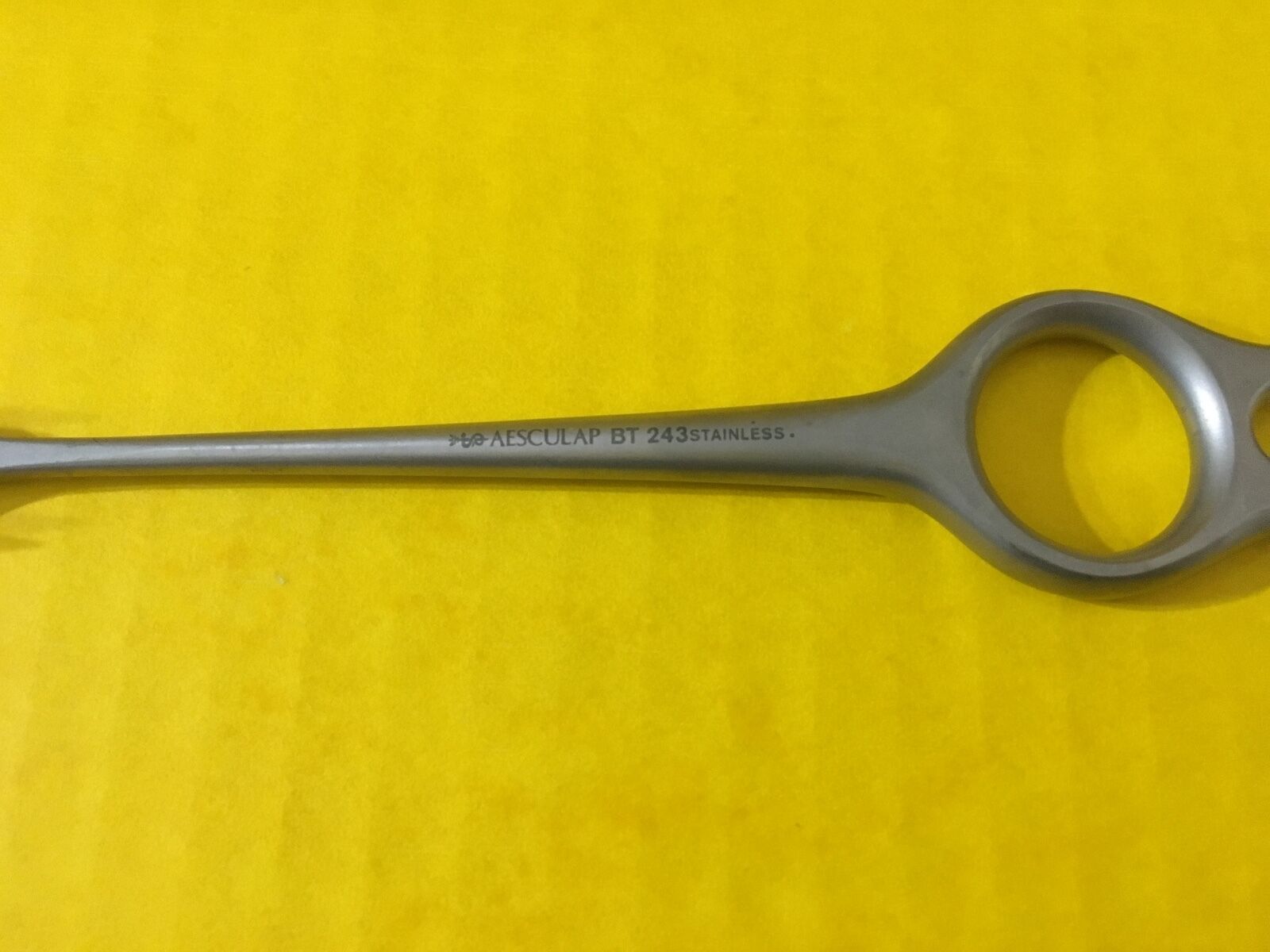 Aesculap Surgical Volkman Retractor, 3 Prongs, Sharp REF: BT 243