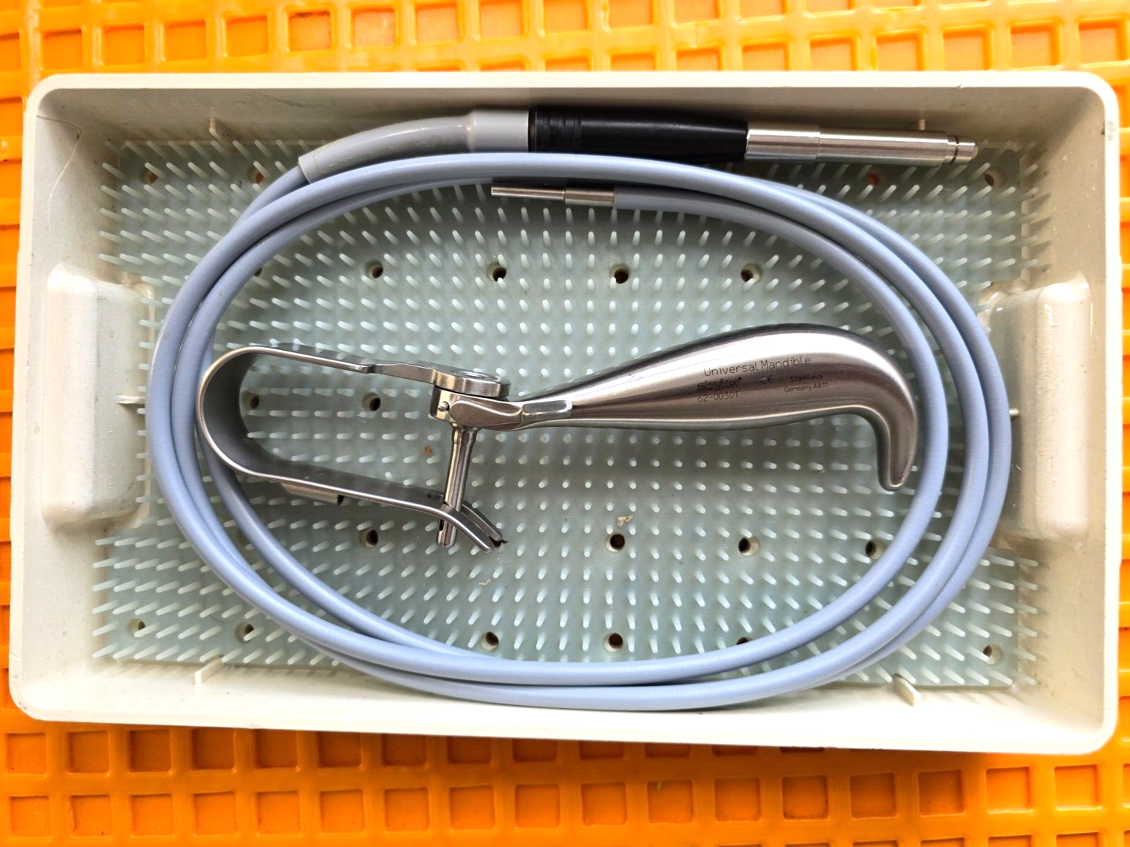 Stryker Mandible Instruments with Fiber Optic Cable 5mm x 3 m x 10ft