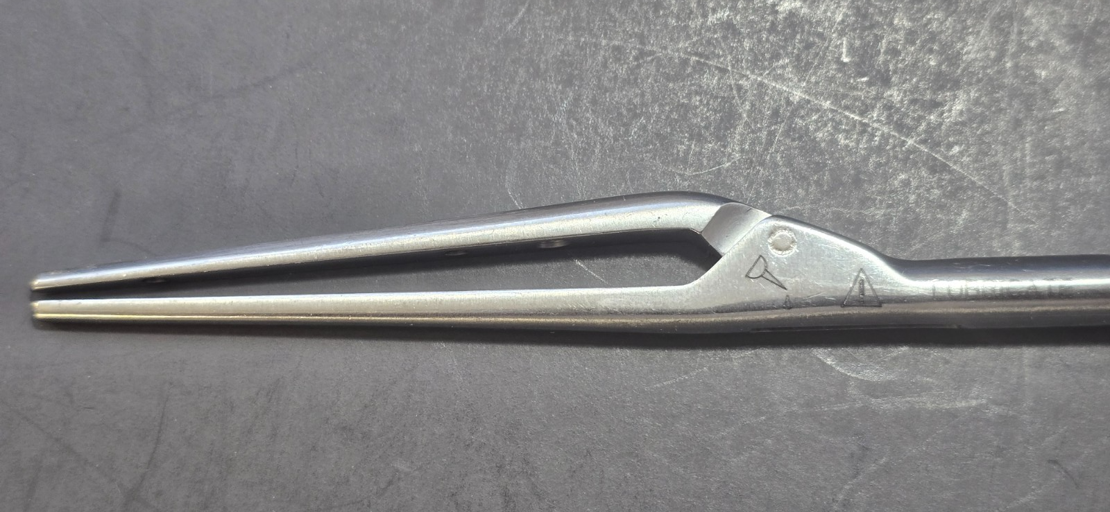 V. Mueller Surgical Crosgrove Forceps Fogarty Jaw Clamp REF: CV 1061