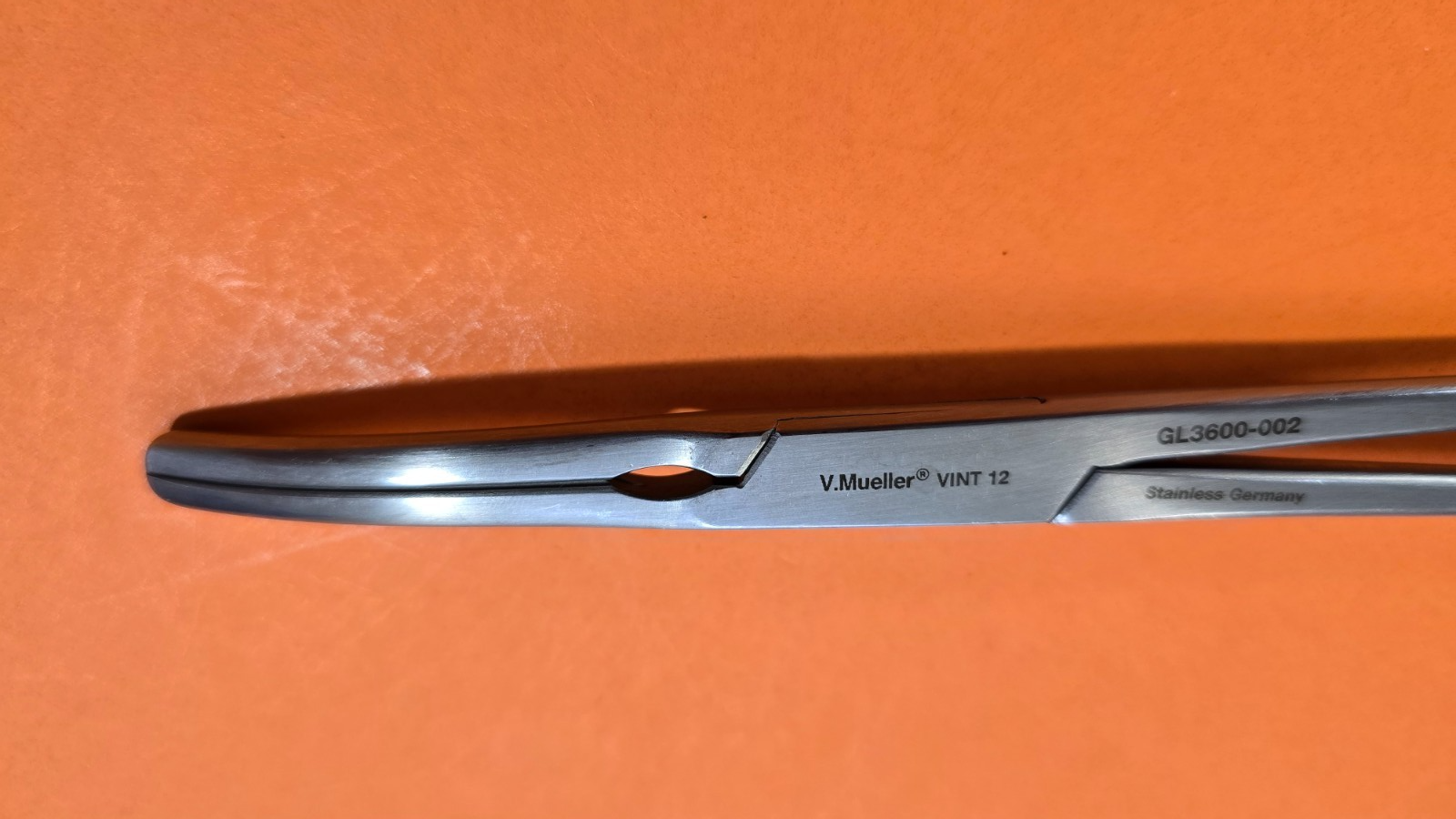 V. Mueller GL3600-002 Surgical Z-Hysterectomy Clamp Curved 8.5"