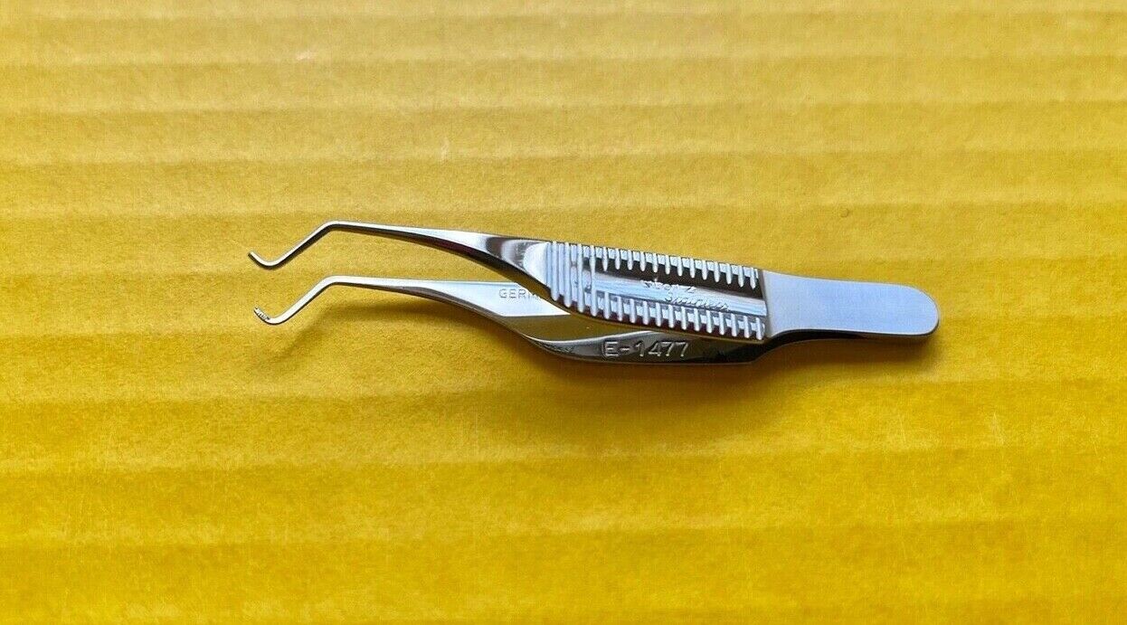 Storz Ophthalmic Iris Botvin Forceps, Serrated REF: E-1477
