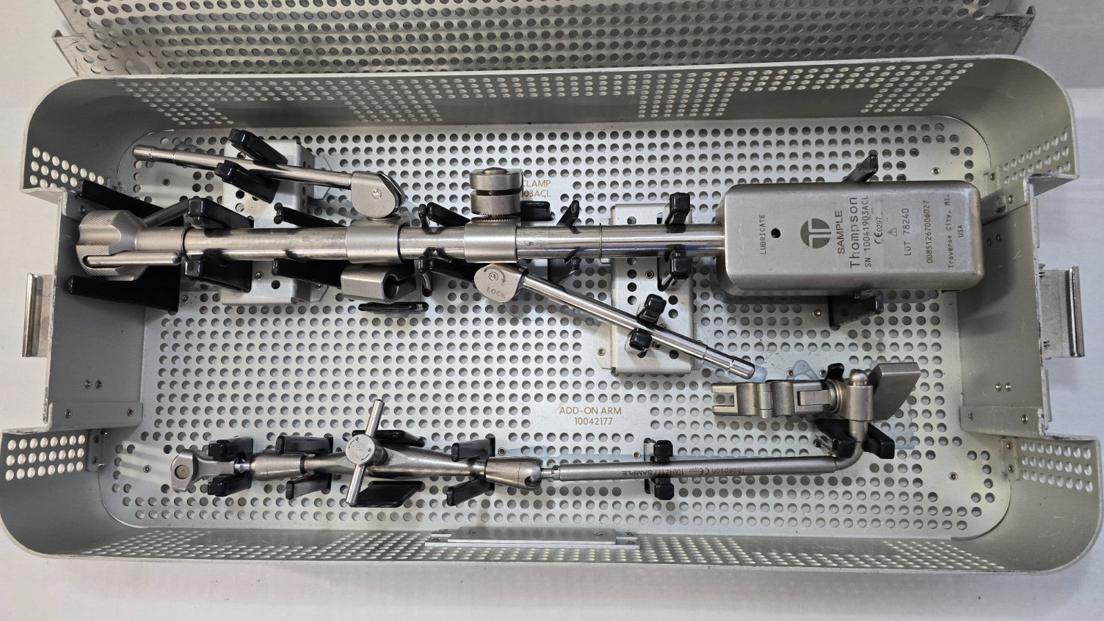 Medtronic OLIF Thompson Elite Rail Clamp Retractor Set with Case.