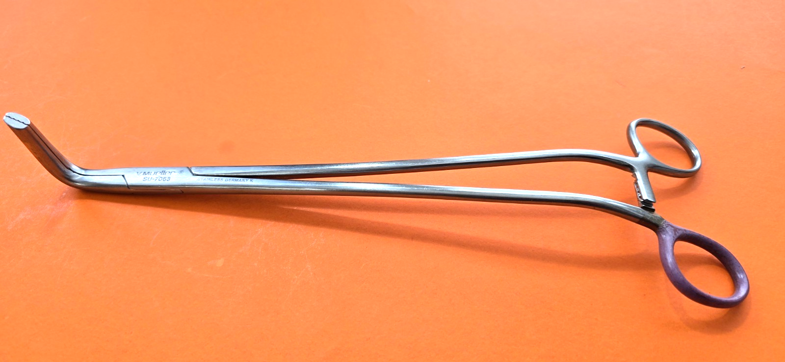 V. Mueller Surgical Best Right Angle Colon Clamp 11" REF: SU 7063