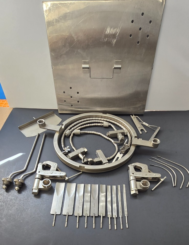 Codman Surgical Budda Halo Neuro Retractor Set with Tray