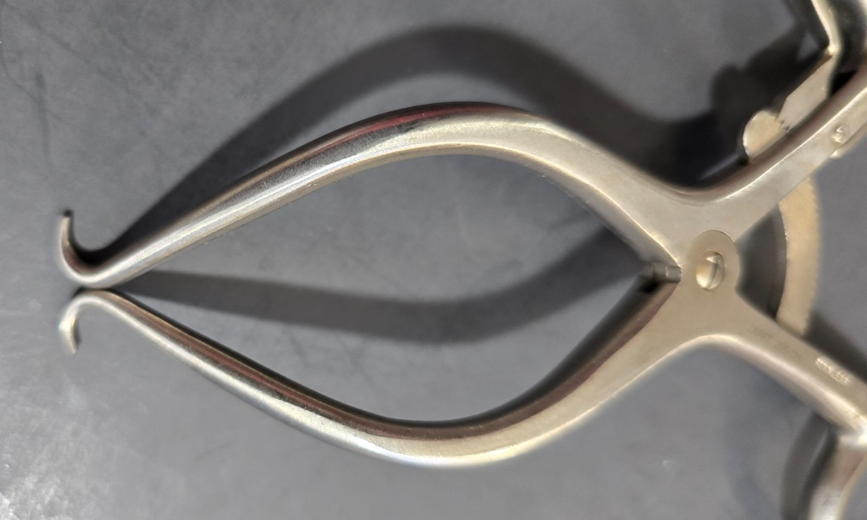 Jarit 205-125 Surgical Pediatric Gelpi Retractor 5 1/4" with Ratchet.