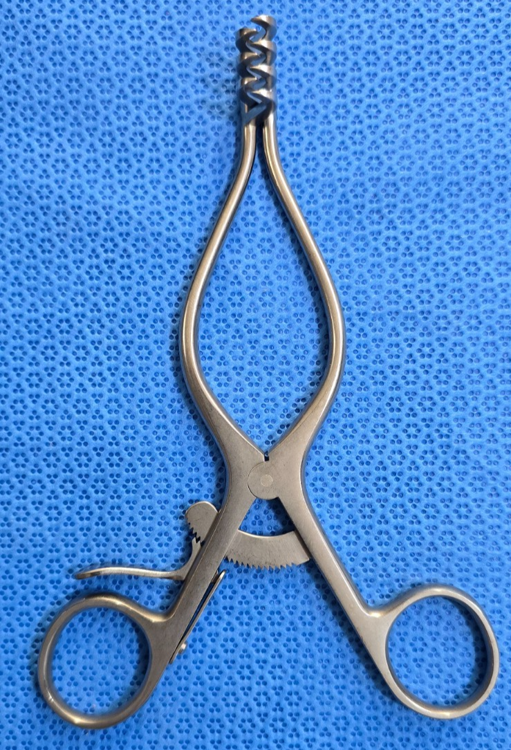 Jarit 204-155 Surgical Orthopedic Weitlaner Retractor 6.5" Sharp 3x4 Prongs