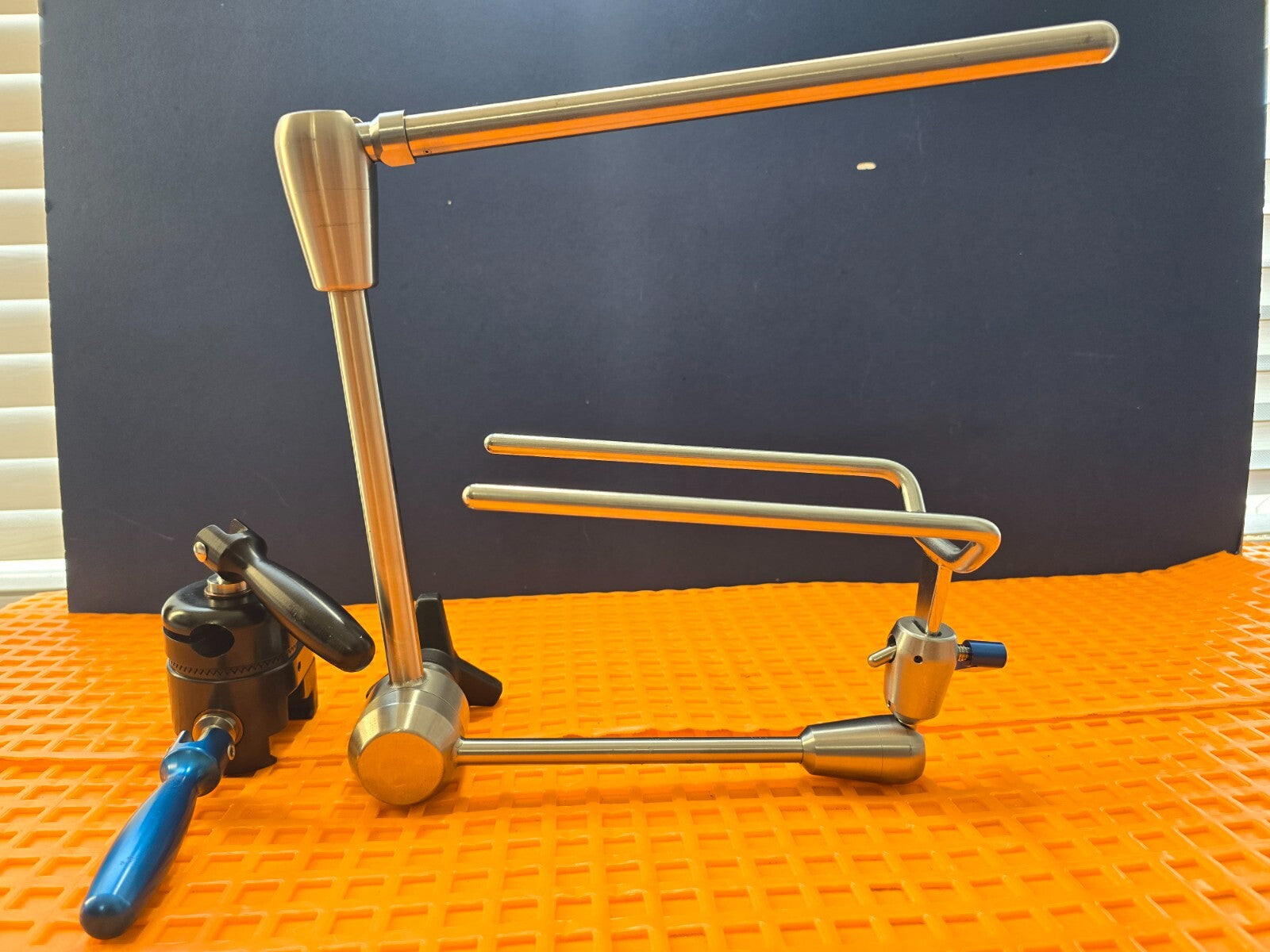 TSI Phantom ML Angled Table Mounted Arm Quick Connect with Automated Rail Clamp
