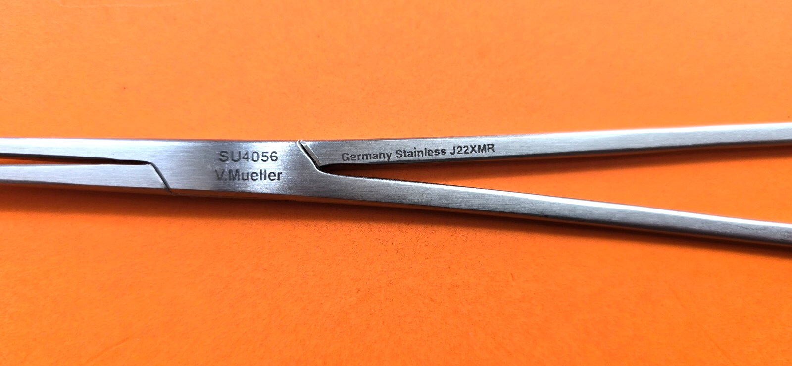 V. Mueller Surgical Allis Tissue Forceps 8" (5x6) teeth REF: SU 4056