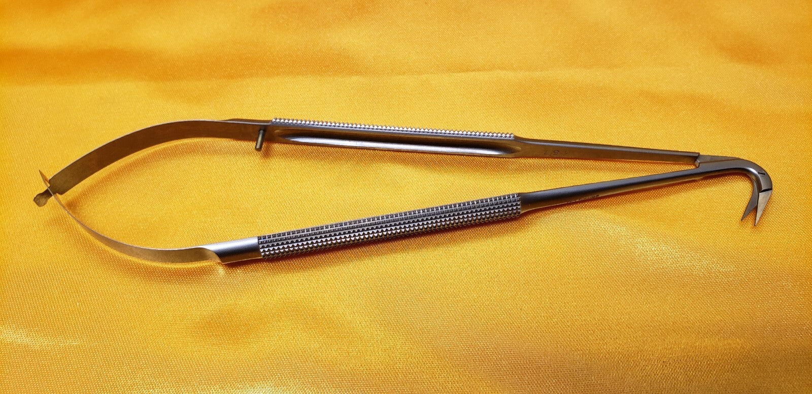 SCANLAN 7007-498 Surgical PremierJACOBSON Scissors 6.5"Angled 125* Micro Blades