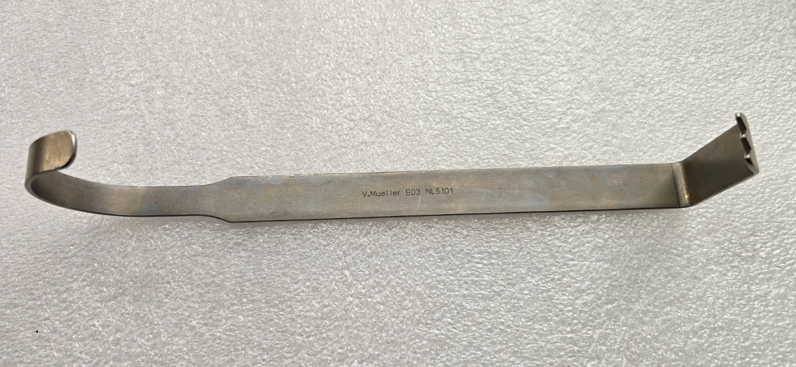 V.Mueller NL5101 Hibbs Retractor 9 1/8" x 3/4" x 2" Size Orthopedic Instruments