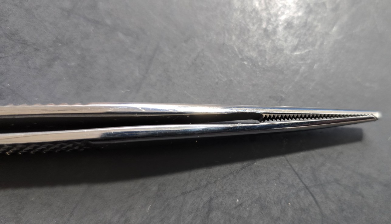 V. Mueller Surgical Orthopedic Tissue Forceps, 8 3/4" REF: SU2540