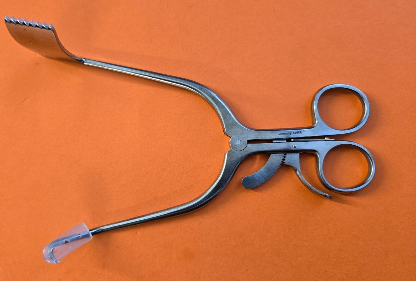 V.Mueller NL5383 Surgical Markham-Meyerding Retractor 8" with Ratchet
