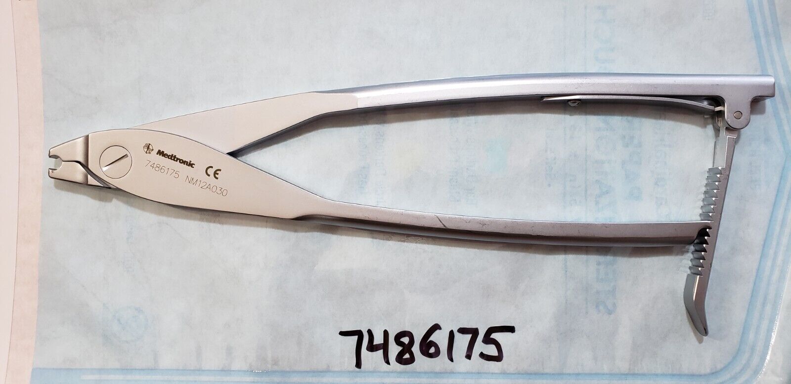 Medtronic 7486175 SOFAMOR DANEK Orthopedic Rod Gripper 12" With Ratchet.