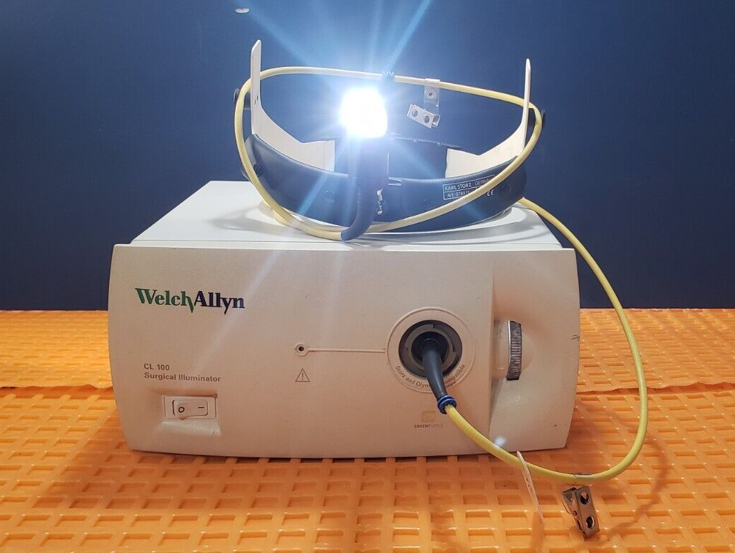 Karl Storz 310075 LED Head Light with Light Source.