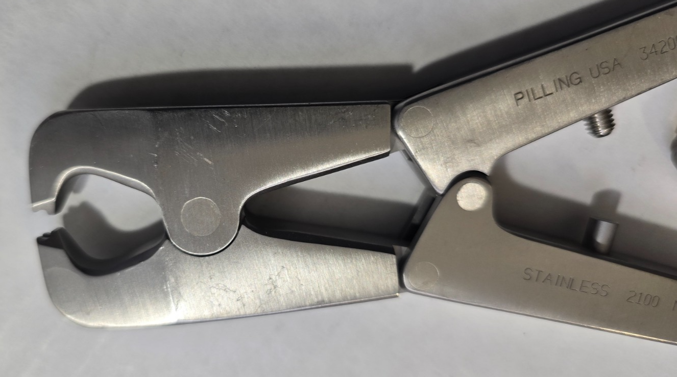 PILLING Surgical 34-2004 Sternal Thoracic Crimper 8.5"