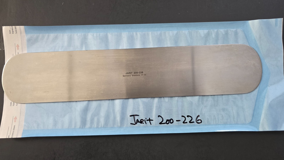 Jarit 200-226 Surgical Ribbon Retractor 13" x 2 1/2" Wide