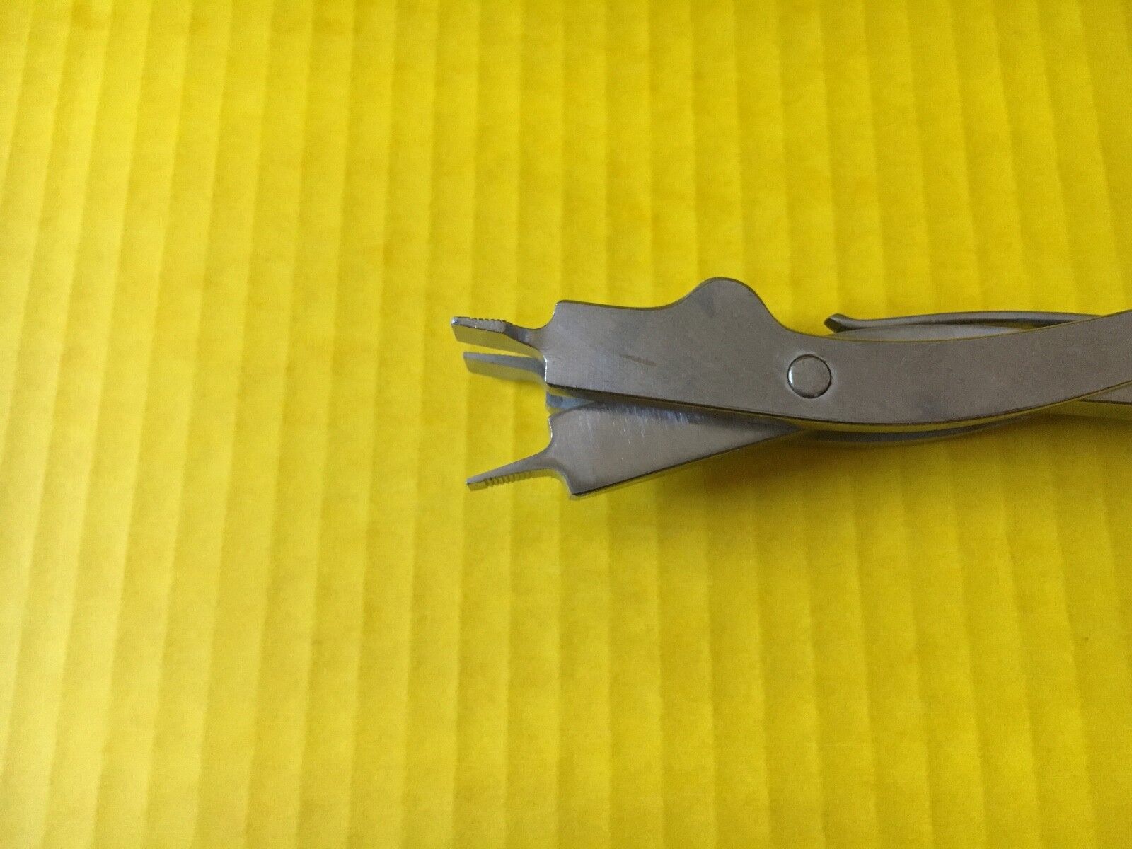 George Tiemann Three-Prong Cast Breaker, 9" REF: 97