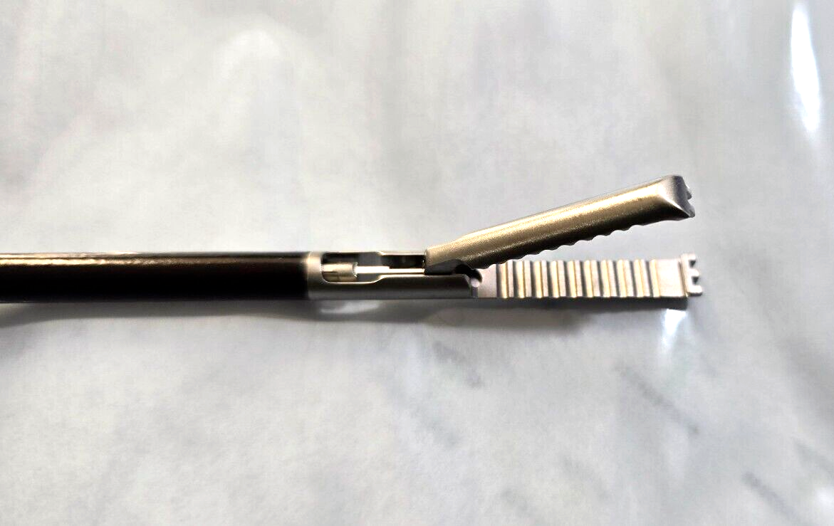Aesculap Surgical Laparoscopic Grasping Forceps 5mm x 36cm with Lock