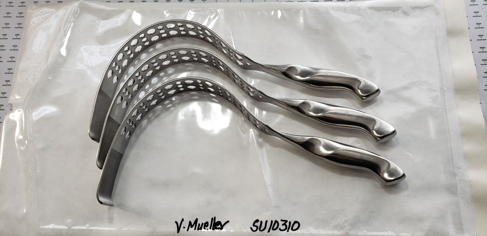 V.Mueller SU10310 Surgical Deaver Retractor 1.5" x 15" Long Lamb Handle