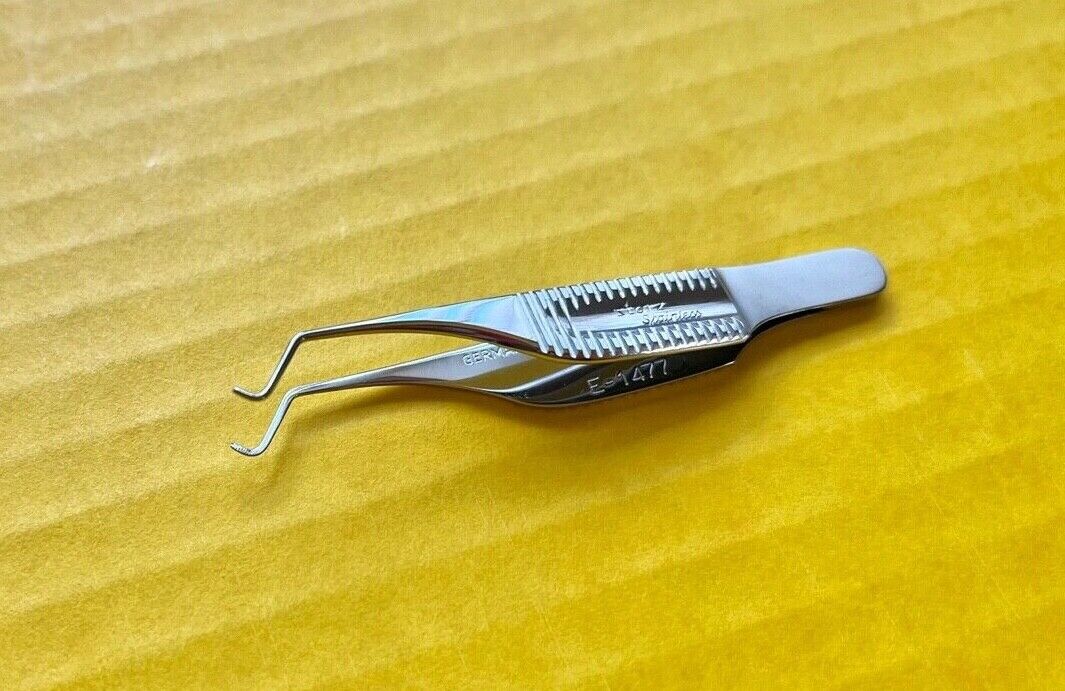 Storz Ophthalmic Iris Botvin Forceps, Serrated REF: E-1477