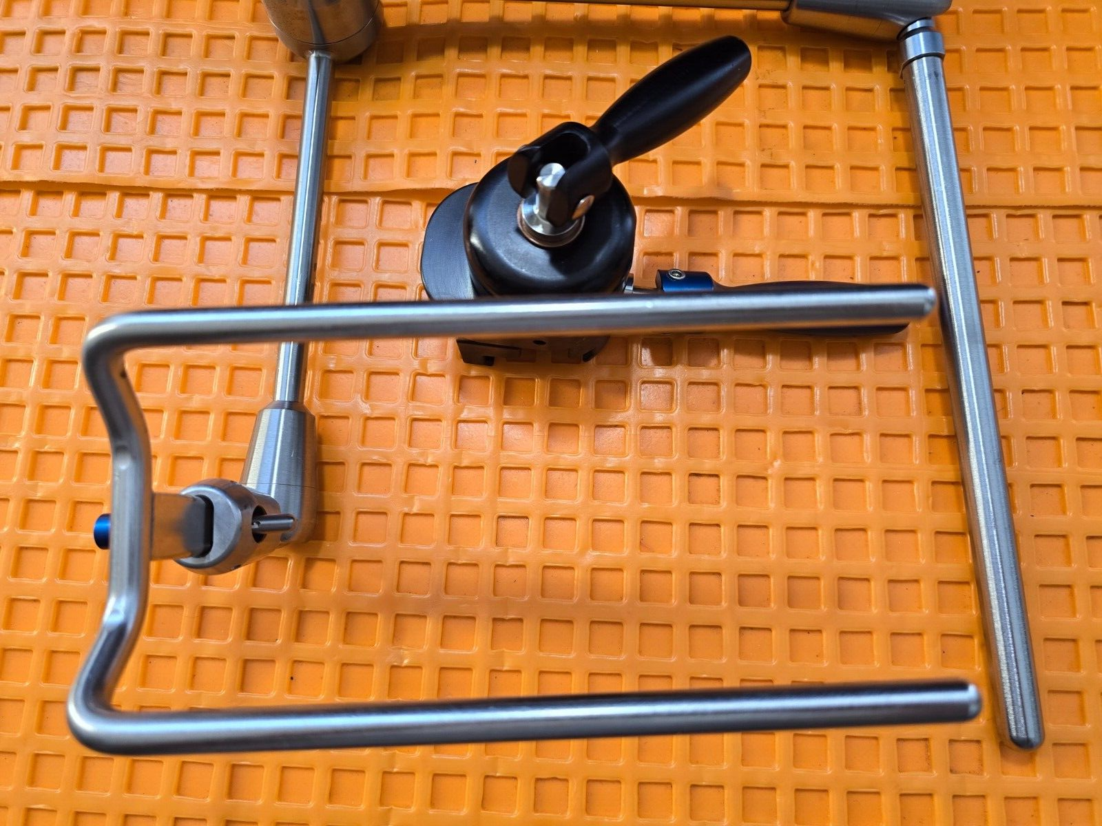 TSI Phantom ML Angled Table Mounted Arm Quick Connect with Automated Rail Clamp
