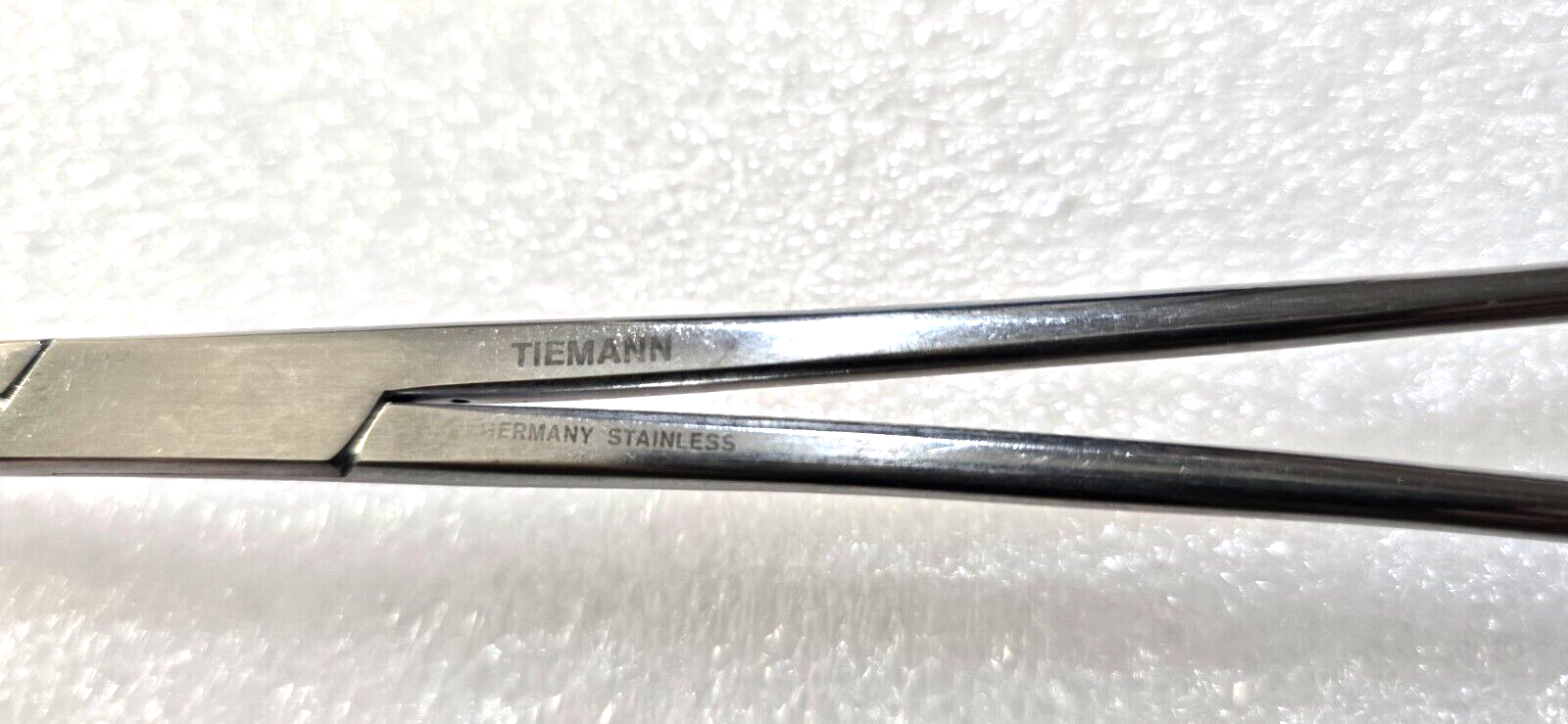 TIEMANN Surgical Harken Clamp 9.5" Cross Serrated Jaw Curved
