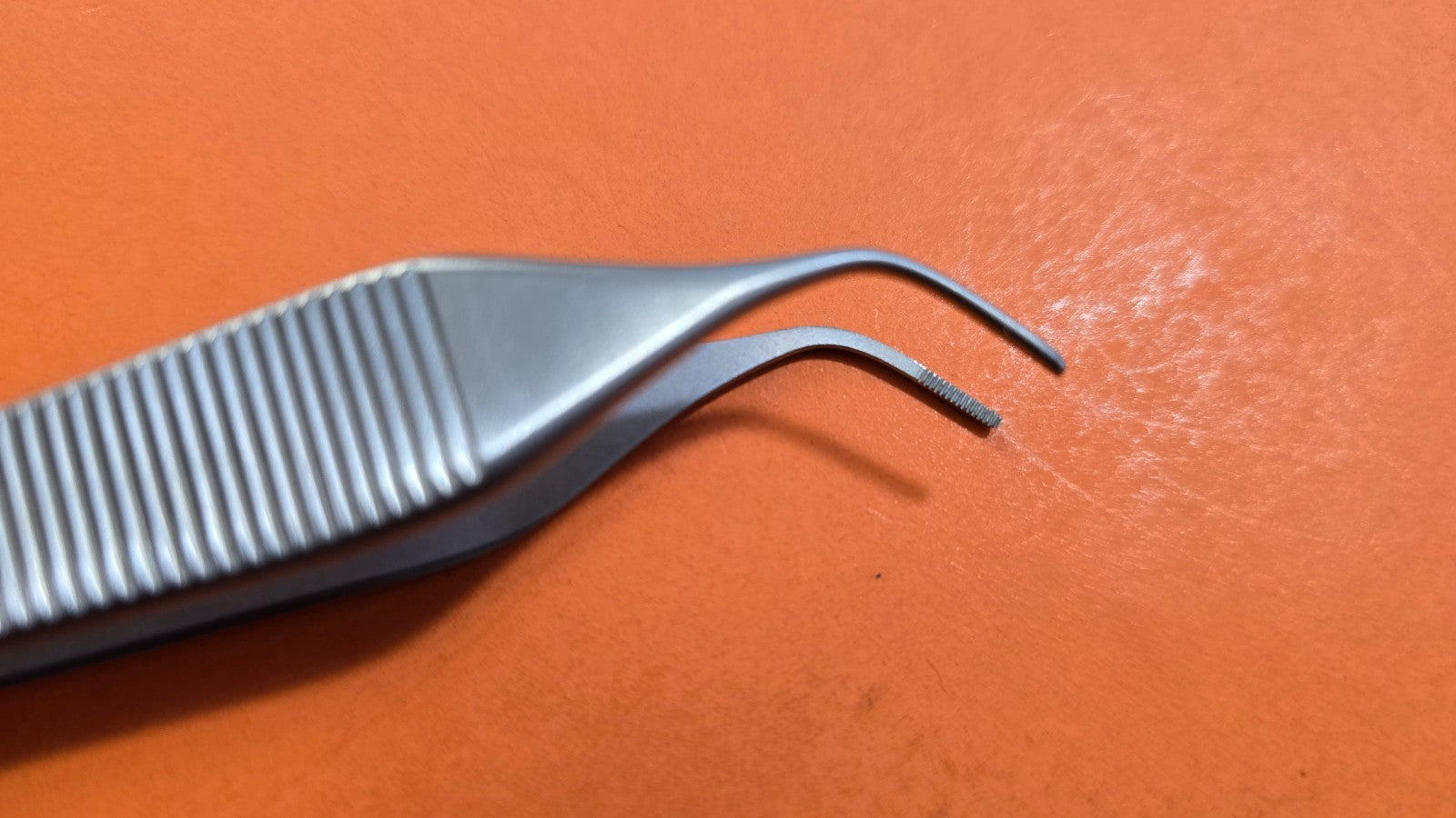 Leibinger Surgical Plate & Screw Holding Forceps 6" Curved